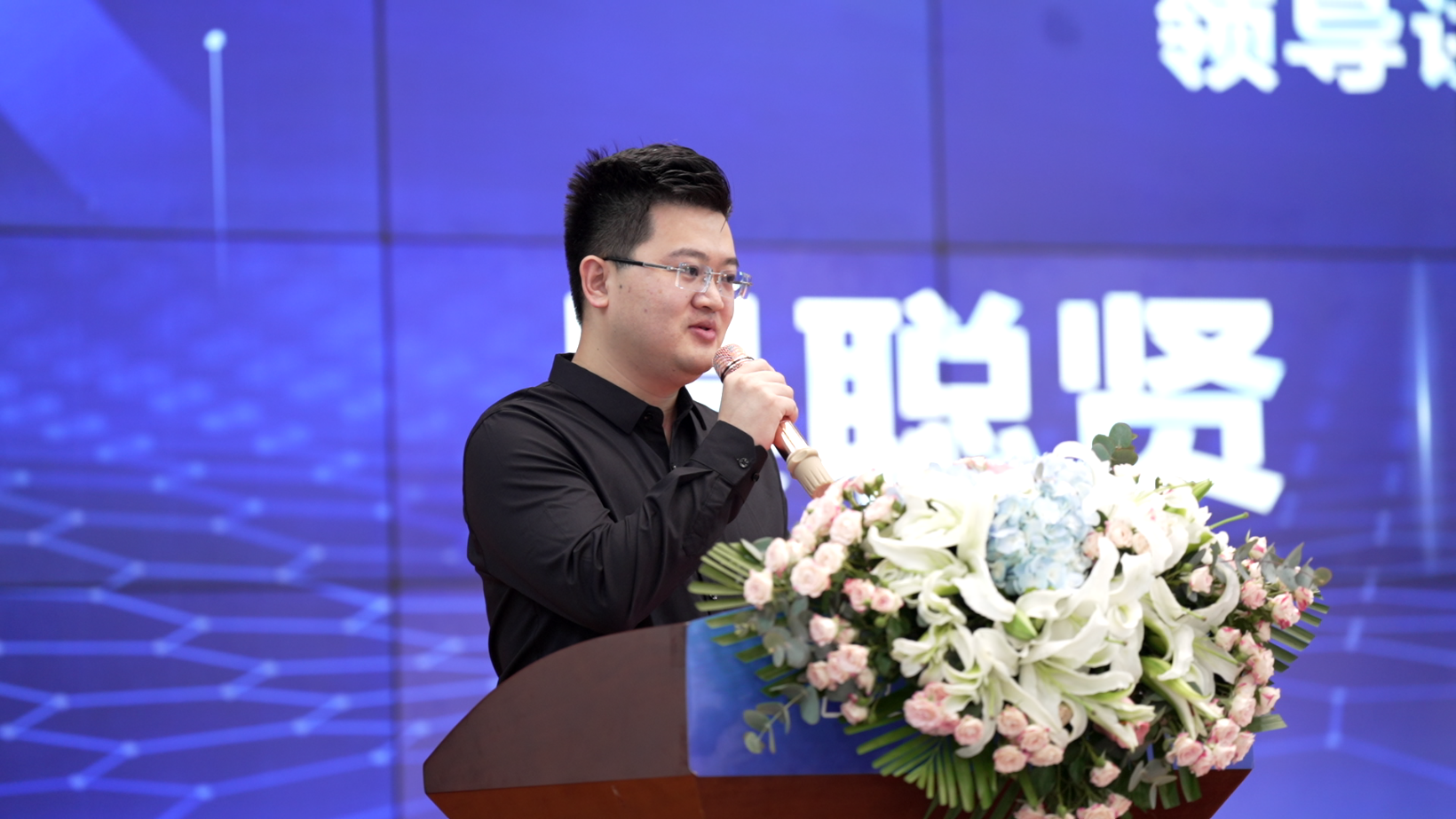 喜訊 | 重慶宇隧再次單筆億元設(shè)備采購(gòu)簽約儀式圓滿舉行！