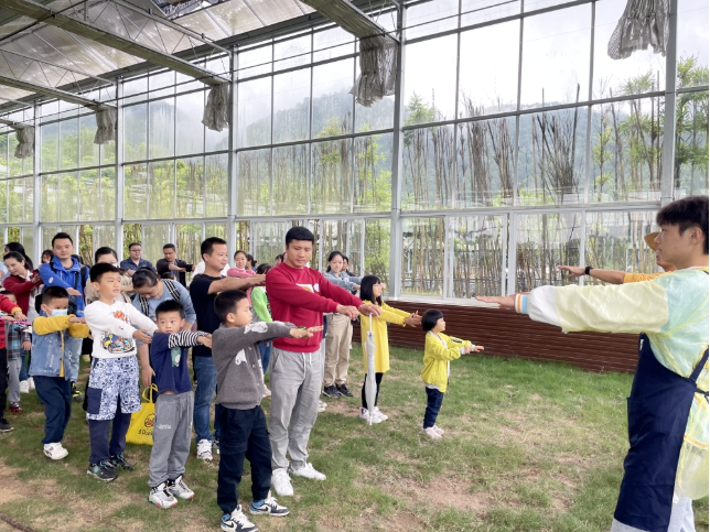 品味經(jīng)典 筑夢童年 爭做新時代好少年