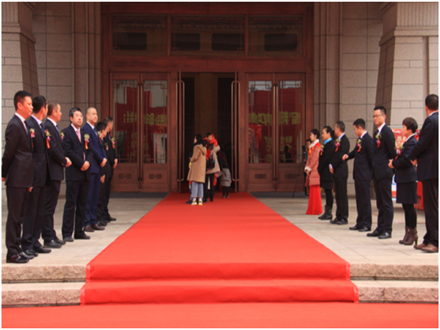 走進(jìn)新時(shí)代、肩負(fù)新使命、踏上新時(shí)代 智邦集團(tuán)2017年度工作會(huì)議暨 2018年新春團(tuán)拜宴大會(huì)報(bào)道